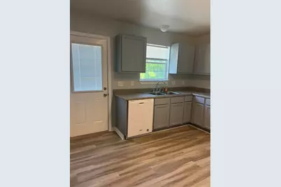 1104 E Walker Street, League City, TX 77573 - Photo 10