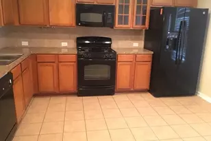 12811 Kingston Point Ln, Houston, TX 77047 - Photo 2