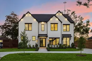 431 W 30th St, Houston, TX 77018 - Photo 1