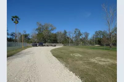 4312 Western Avenue, West Orange, TX 77630 - Photo 6