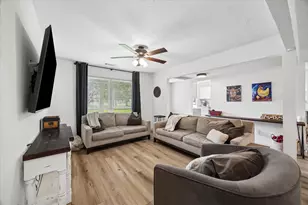 19197 Ramsey Rd, Crosby, TX 77532 - Photo 8