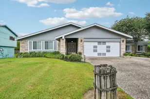 2535 Cliff Dr, San Leon, TX 77539 - Photo 1
