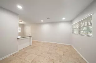 9779 Westview Dr, Houston, TX 77055 - Photo 12
