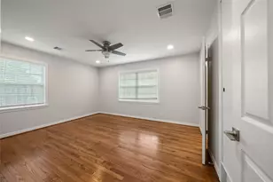 9779 Westview Dr, Houston, TX 77055 - Photo 24