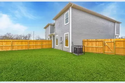 13313 Tetris Drive #B, Houston, TX 77048 - Photo 18