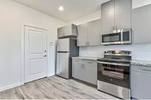 13313 Tetris Dr, Houston, TX 77048 - Photo 6