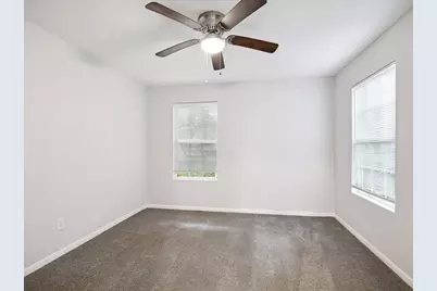 820 Texas Street, Liberty, TX 77575 - Photo 6