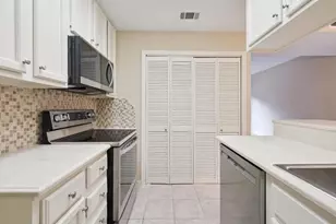 11711 Memorial Dr, Houston, TX 77024 - Photo 18