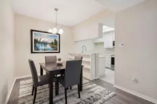 11711 Memorial Dr, Houston, TX 77024 - Photo 6