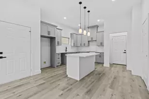 7810 Denton St, Houston, TX 77028 - Photo 4