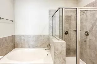 9007 Lonestar Creekbend Ln, Houston, TX 77080 - Photo 6