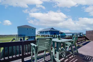 140 Ocean View Dr, Crystal Beach, TX 77650 - Photo 4