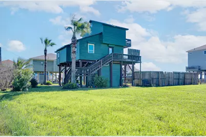 140 Ocean View Drive, Crystal Beach, TX 77650 - Photo 2