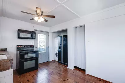 140 Ocean View Drive, Crystal Beach, TX 77650 - Photo 10