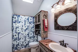 140 Ocean View Dr, Crystal Beach, TX 77650 - Photo 22