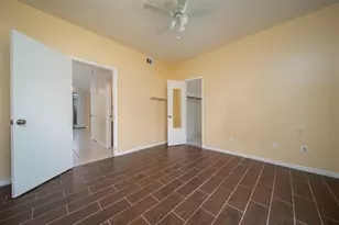 8293 Sands Point Dr, Houston, TX 77036 - Photo 12