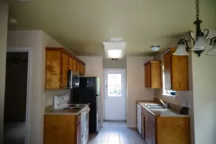 107 Yegua Cir, Huntsville, TX 77340 - Photo 2