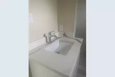 8215 La Porte Road, Houston, TX 77012 - Photo 2