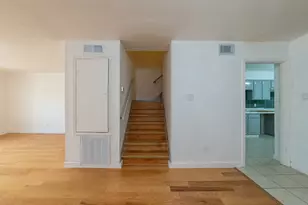 8486 Ariel St, Houston, TX 77074 - Photo 18