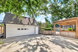 418 N Wilcrest Dr, Houston, TX 77079 - Photo 38