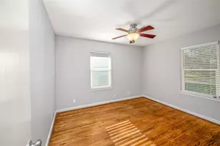 8527 Greenbush St, Houston, TX 77025 - Photo 14