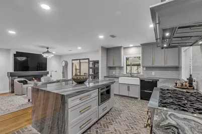 801 N 3rd Street Street, Bellaire, TX 77401 - Photo 10