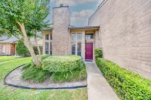 1018 Memorial Village Dr, Houston, TX 77024 - Photo 4