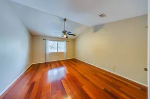 1018 Memorial Village Dr, Houston, TX 77024 - Photo 16
