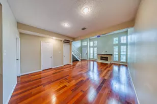 1018 Memorial Village Dr, Houston, TX 77024 - Photo 8