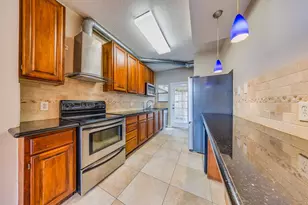 1018 Memorial Village Dr, Houston, TX 77024 - Photo 2