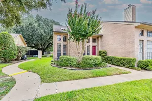 1018 Memorial Village Dr, Houston, TX 77024 - Photo 6