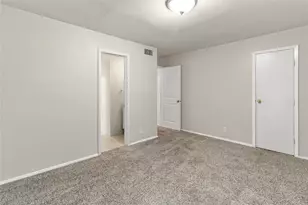 11002 Hammerly Blvd, Houston, TX 77043 - Photo 6
