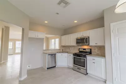 2209 Highland Crossing Drive, Conroe, TX 77304 - Photo 6