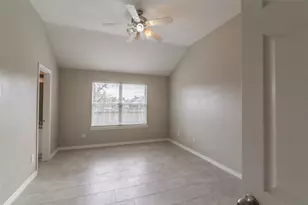 2209 Highland Crossing Dr, Conroe, TX 77304 - Photo 12