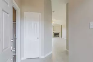 2209 Highland Crossing Dr, Conroe, TX 77304 - Photo 4