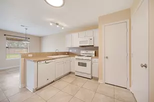 8211 Scarlet Tanager Dr, Humble, TX 77396 - Photo 6