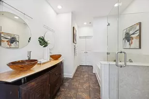 1821 W Main St, Houston, TX 77098 - Photo 8