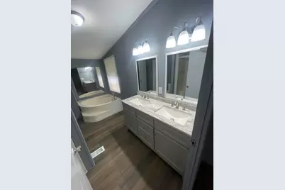 15216 Paradise Cove Drive, Willis, TX 77318 - Photo 6