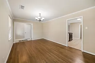 7135 Hendon Ln, Houston, TX 77074 - Photo 8