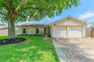 11334 Sagehill Dr, Houston, TX 77089 - Photo 2