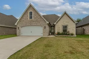 8385 Vaquero Dr, Beaumont, TX 77713 - Photo 2