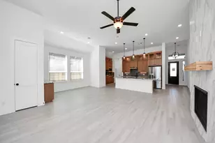 9514 Chateau Hill, Iowa Colony, TX 77578 - Photo 6