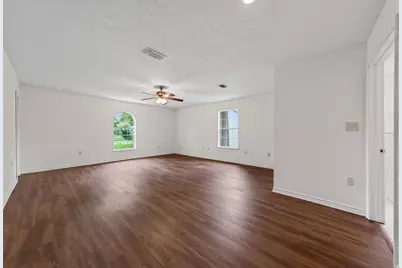 418 Texas Street, Tomball, TX 77375 - Photo 12