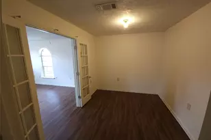 418 Texas St, Tomball, TX 77375 - Photo 6