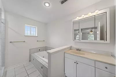 418 Texas Street, Tomball, TX 77375 - Photo 16