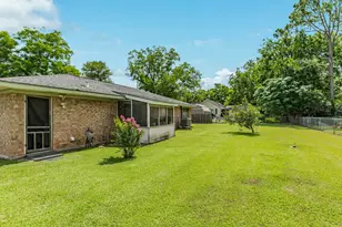 409 Red Oak St, Brazoria, TX 77422 - Photo 20