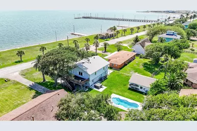 204 S Bay Boulevard, Palacios, TX 77465 - Photo 12