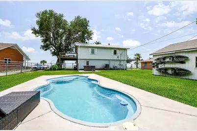 204 S Bay Boulevard, Palacios, TX 77465 - Photo 6