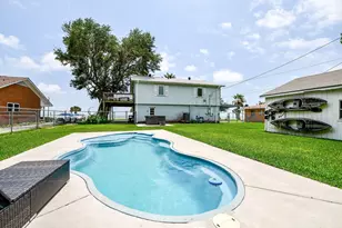 204 S Bay Blvd, Palacios, TX 77465 - Photo 6