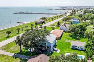204 S Bay Blvd, Palacios, TX 77465 - Photo 4